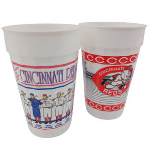 Vintage Cincinnati Reds Plastic Cups Riverfront Stadium & Uniforms Of The Past